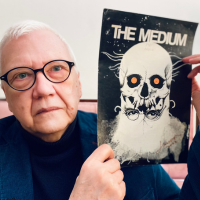 SIEDMIU PRZEGRANYCH / POKAZ FILMU MEDIUM + SPOTKANIE Z GOCMI GRAYNA SZAPOOWSKA, JACEK KOPROWICZ / POKAZ 50 na 50